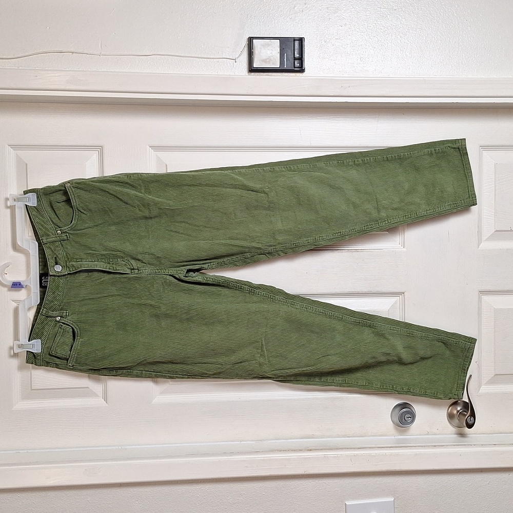 BDG Corduroy olive green Mom Jeans High Rise Women 30